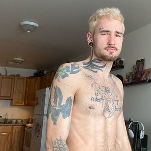 Meet your Posher, Troy